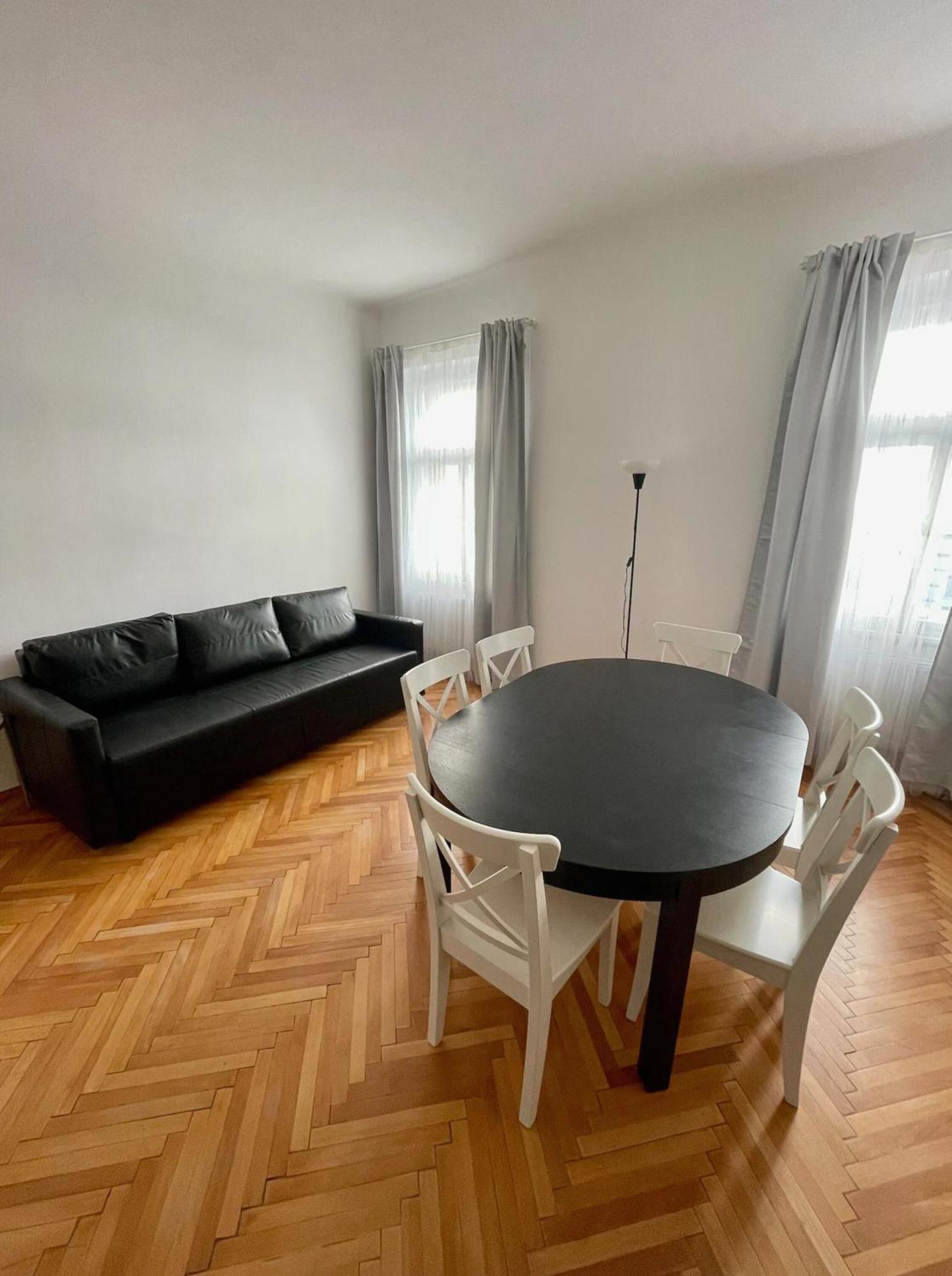 Apartment Prijetno Stanovanje V Modernem Slogu
