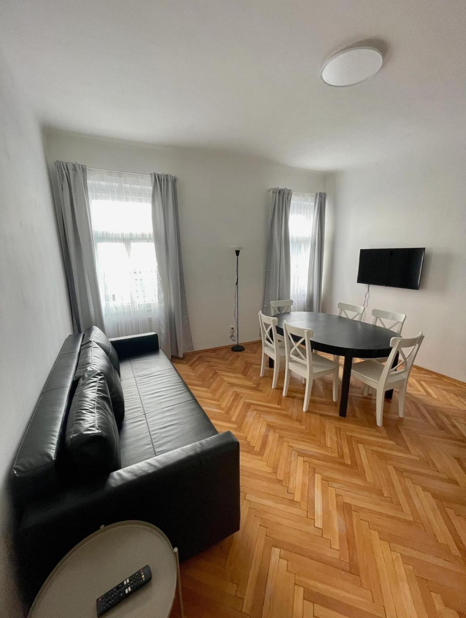 Apartment Prijetno Stanovanje V Modernem Slogu